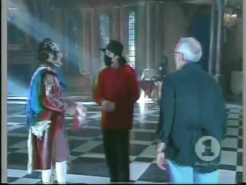 Youtube: MICHAEL JACKSON Ghost making 3 of 3