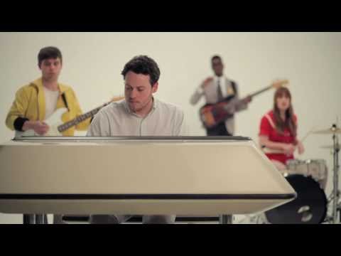 Youtube: Metronomy - The Look (Official Video)