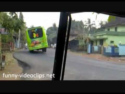 Youtube: Busfahrer nimmt Kurve mit Vollgas