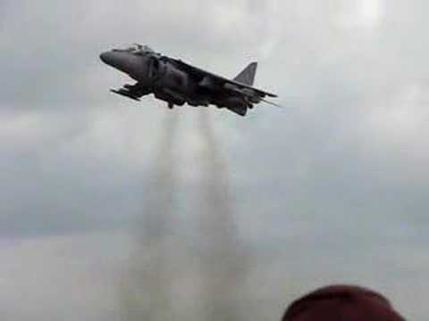 Youtube: Miramar airshow Harrier 2007