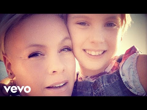Youtube: P!NK, Willow Sage Hart - Cover Me In Sunshine (Official Video)