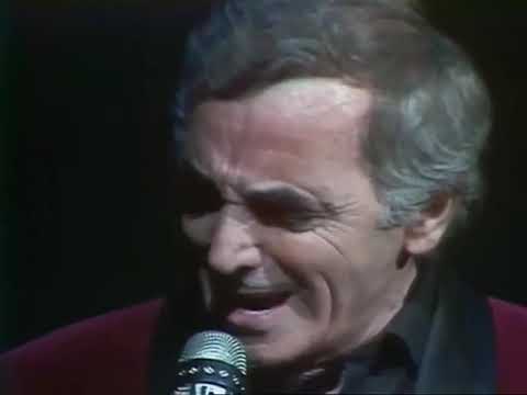 Youtube: Charles Aznavour - Que c'est triste Venise (1987)