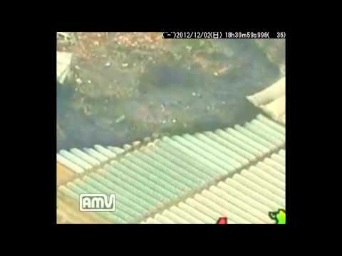 Youtube: little UFO in tsunami Japan 2011 [HD]