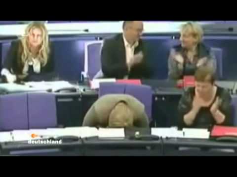Youtube: Spielende, schlafende und alkoholisierte Marionetten im Bundestag
