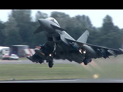 Youtube: Eurofighter Typhoon FGR 4 Solo Demo RIAT 2011