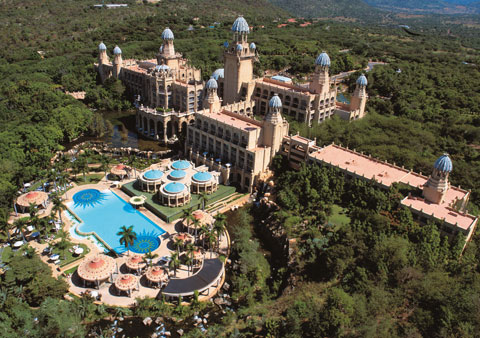 /dateien/59922,1297541297,Palace-of-the-Lost-City-aerial480