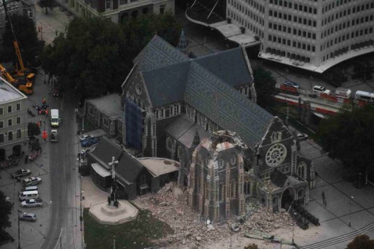 /dateien/7907,1298757544,Kathedrale-in-Christchurch-nach-dem-Erdbeben-540x360
