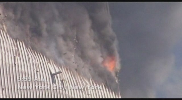 /dateien/gg48757,1263338379,WTC2 collapse2