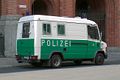 /dateien/gg65360,1288737295,120px-Mercedes Wanne Polizei Berlin