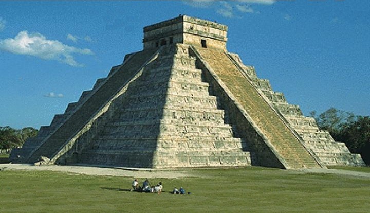/dateien/gw9369,1103655507,pyramid maya.elcastil.lg