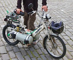/dateien/it53761,1241546355,19 f air powered scooter