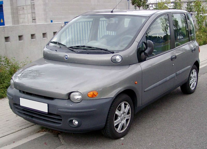 /dateien/it59380,1262810712,800px-Fiat Multipla front 20080825