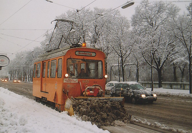 /dateien/it68532,1292006375,strassenbahn wien snowplow