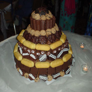 /dateien/mg26758,1224025299,weddingcake-snacks
