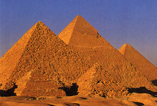 /dateien/mg41732,1199224133,Pyramiden