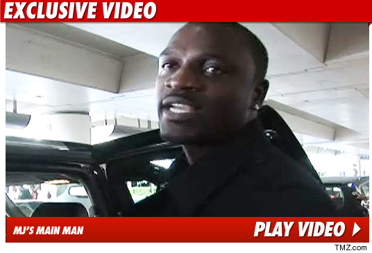 /dateien/np59922,1289903576,111510-akon-video-tmz-credit