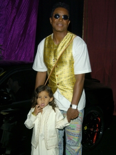 /dateien/np62480,1273701675,79620 jermaine-jackson-and-son-jermajesty-at-the-motown-45-anniversary-celebration-in-2004