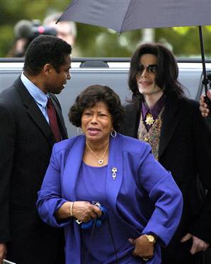 /dateien/np62480,1276894140,Katherine-Jackson-Gets-Custody-of-Michael-s-Children-2