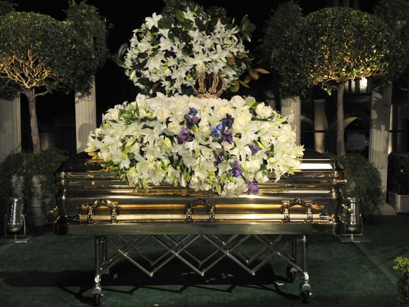 /dateien/np62480,1278519091,Michael-Jackson-burial-service