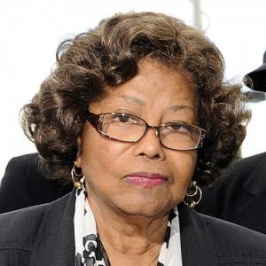 /dateien/np62551,1275684168,Katherine Jackson June4news-300x300