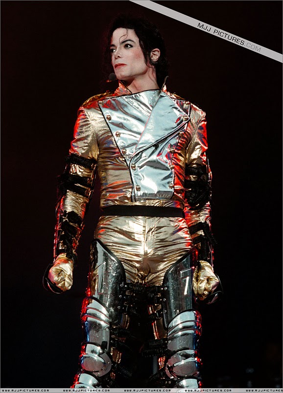 /dateien/np62551,1275765719,michaeljacksongoldpants2840629