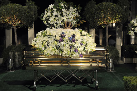 /dateien/np62551,1276110718,2956220 michael jackson funeral 1