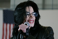 /dateien/np62551,1279962535,Michael Jackson at Camp Zapa thumb
