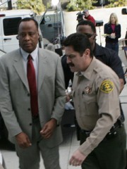 /dateien/np62551,1282650522,Dr-Conrad-Murray-BSBS117134