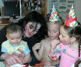 /dateien/np62551,1283115720,b1-r p 288913 12 b1r p 230548 12 b1r p 219664 17 gallery mainmichaeljacksonkidsphotos0629200904