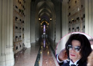 /dateien/np62551,1283709905,michael-jackson-mausoleum-300x214