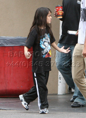 /dateien/np62551,1286233921,-blanket-prince-michael-jackson-16022849-364-500