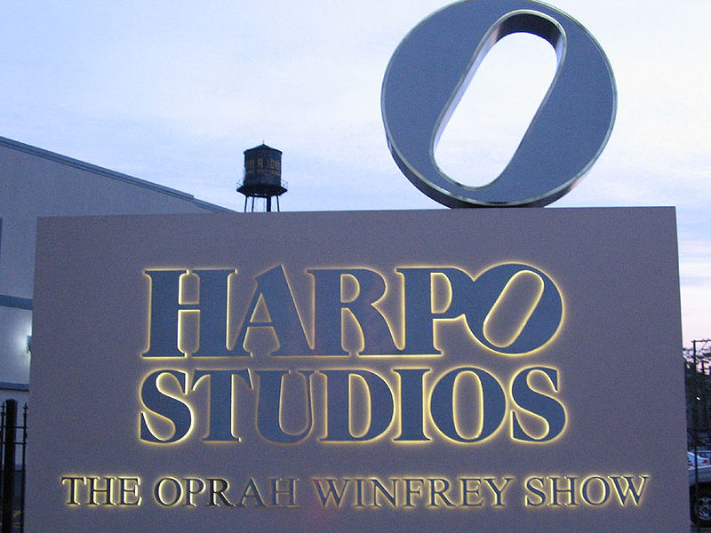 /dateien/np62551,1287494601,800px-Harpo-studio-sign-in-chicago-ill-usa