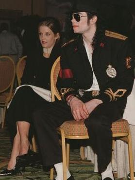 /dateien/np62551,1287745513,Lisa-Marie-Presley-Vielleicht-haette-sie-Michael-Jackson-retten-koennen 856296