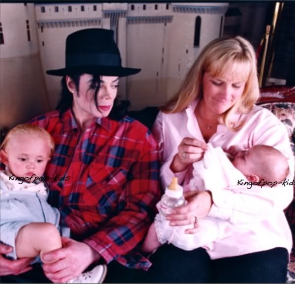 /dateien/np65701,1284105565,Michael-s-Babies-michael-jackson-3