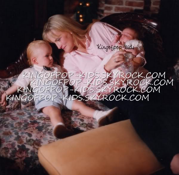 /dateien/np65701,1284105565,Michael-s-babies-michael-jackson-27