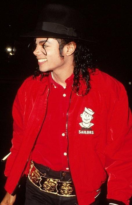 /dateien/np65701,1287408691,MIKE-michael-jackson-16267603-455-709