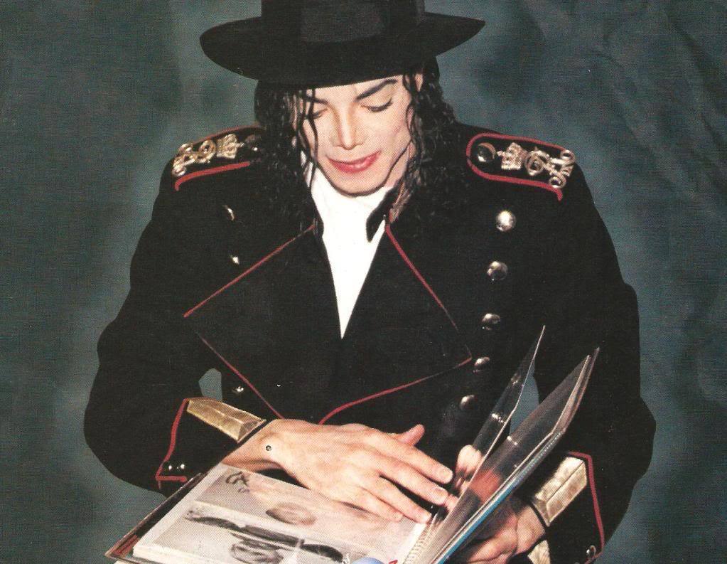 /dateien/np65701,1288205955,Michael-michael-jackson-16543684-1023-793