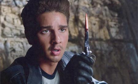 /dateien/np66944,1287822646,indiana-jones-labeouf-knife