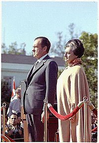 /dateien/pr27679,1252417021,200px-Indira and Nixon