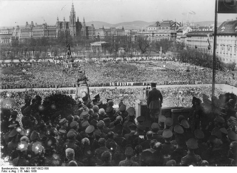 /dateien/pr57688,1259738797,Bundesarchiv Bild 183-1987-0922-500  Wien  Heldenplatz  Rede Adolf Hitler