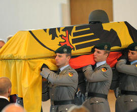 /dateien/pr57872,1258016990,1515458 0 trauerfeier soldat saarlandbrigade