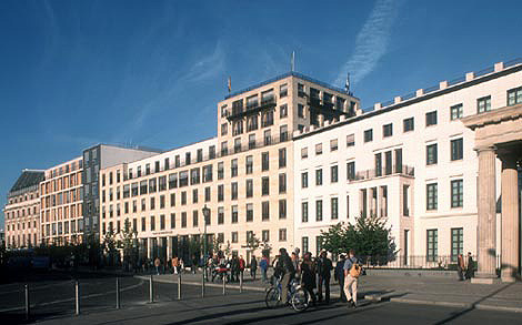 /dateien/pr61863,1271252162,palais pariser platz