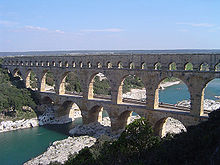 /dateien/pr69519,1295015136,220px-Pont du gard