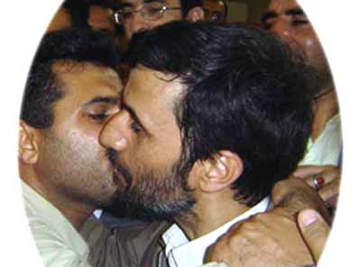 /dateien/rs37359,1222450943,gay ahmadinejad