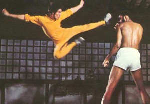 /dateien/rs60258,1266018353,bruce-lee-kareem-flying-kick-dragon-300x207