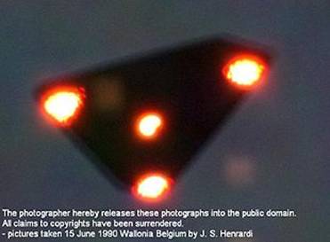 /dateien/uf28955,1295869116,ufo-tr3-b