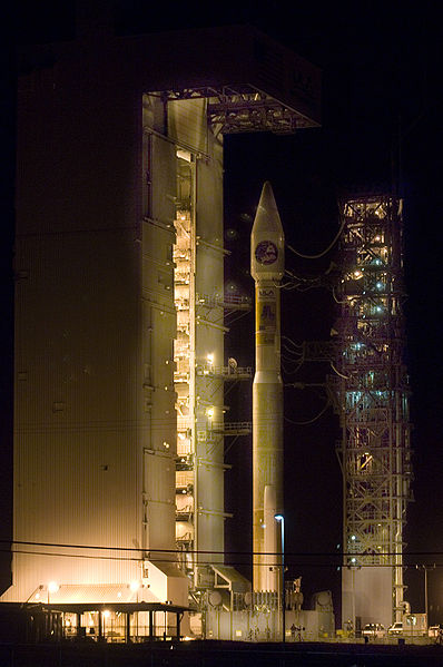 /dateien/uf33086,1256061483,398px-VAFB Space Launch Complex-3 East Atlas V 2008-03-12