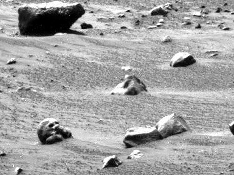 /dateien/uf42243,1263338071,742118136-nasasonde-spirit-fotografiert-steine-schaedelform-mars.9