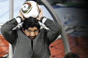 /dateien/uf64575,1280644605,maradona460-300x200