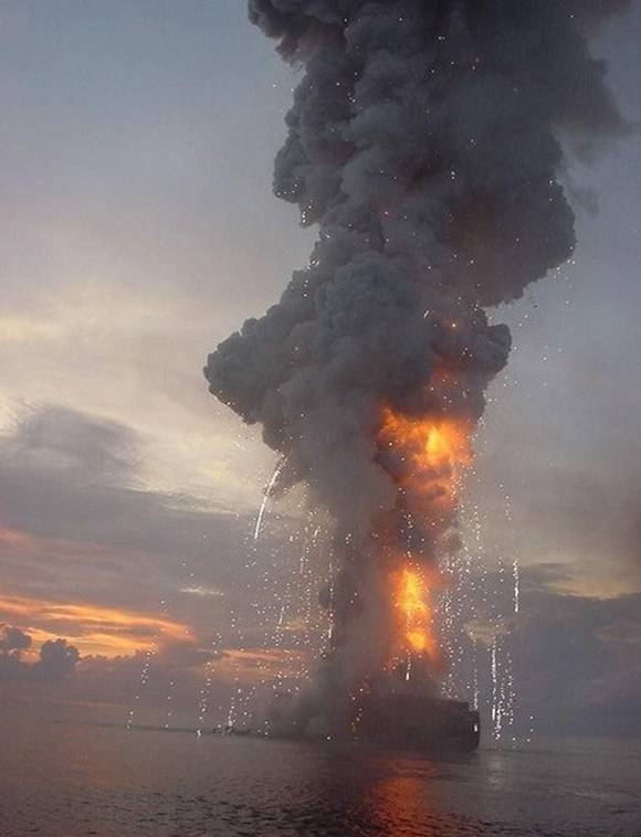 Bilder-Thread uh43048,1264022233,Sea-Accident-3